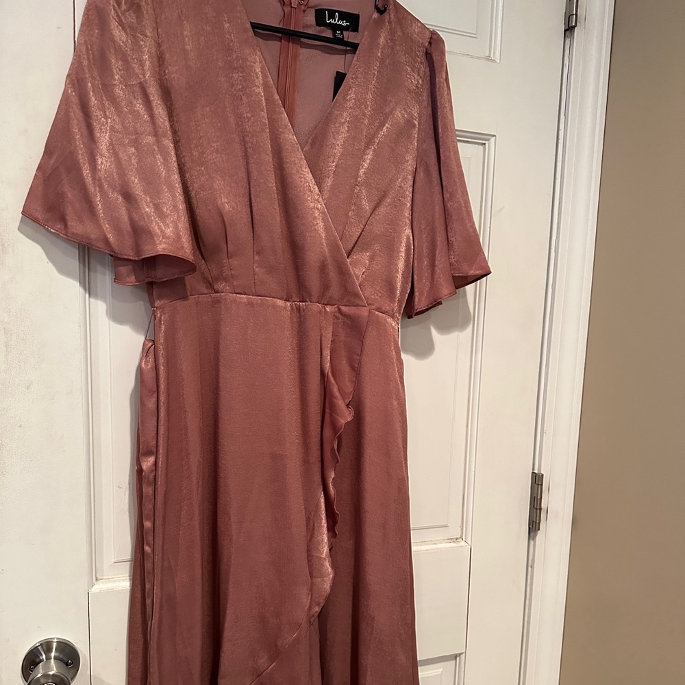 Lulus satin wrap midi dress, blush, BNWT